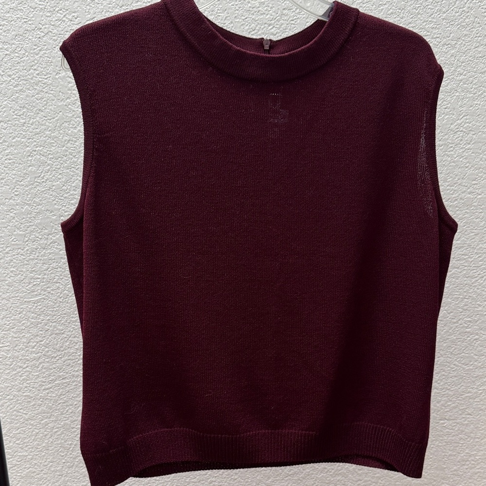 St. John Rich Burgundy Sleeveless Seeater